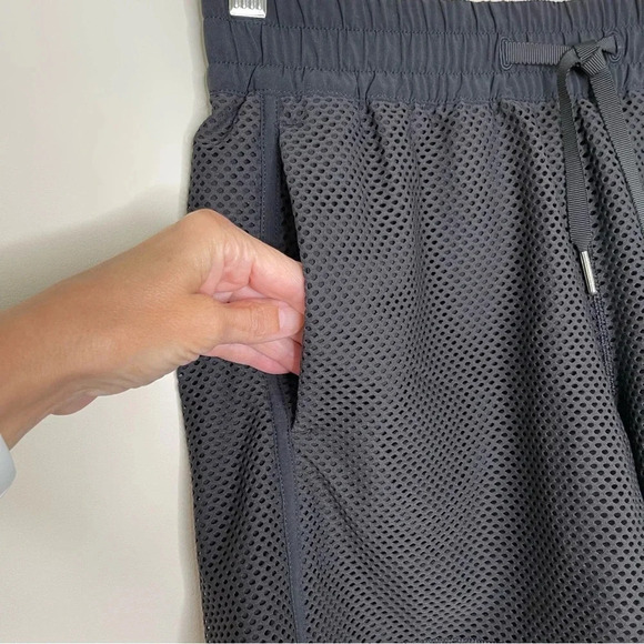 Lululemon Mesh On Mesh Short (5") - Picture 6 of 13